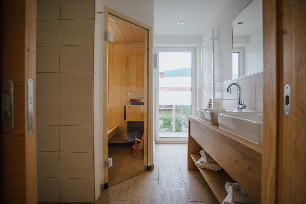 Apartmenthaus Strasswirt De Luxe Tröpolach Exterior foto