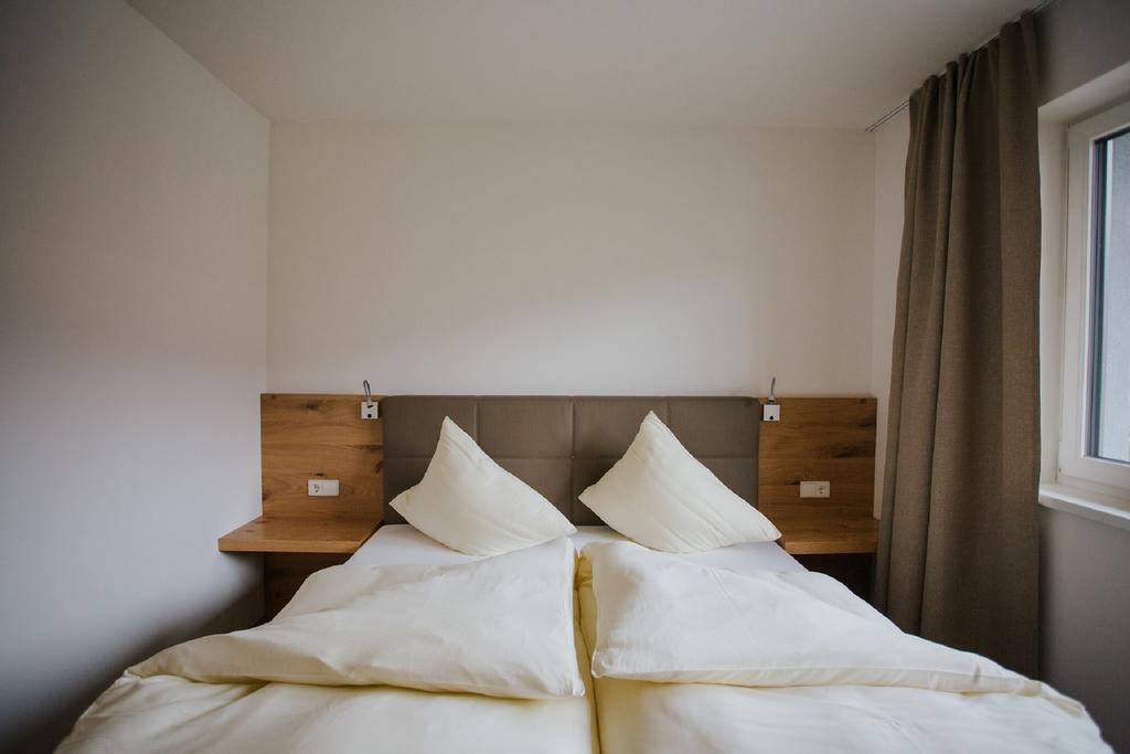 Apartmenthaus Strasswirt De Luxe Tröpolach Exterior foto