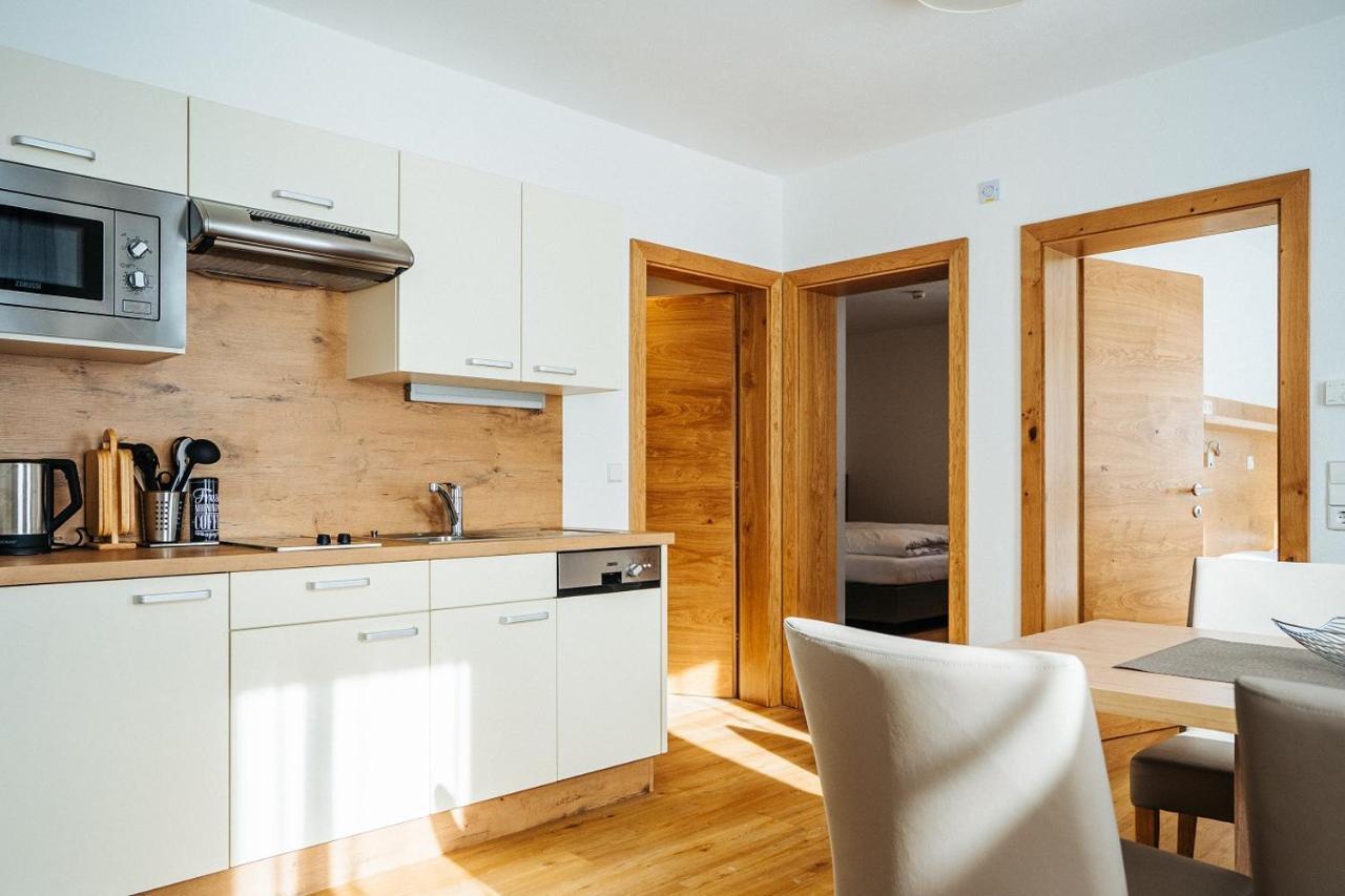 Apartmenthaus Strasswirt De Luxe Tröpolach Exterior foto